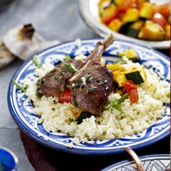 Lamb Chops with Garlic Sauce